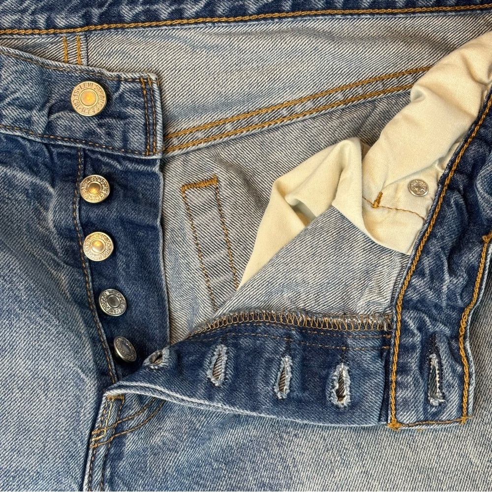 Levi’s 501 CT 31x32 Customized & Tapered Denim Distressed Button Fly Jeans - Picture 4 of 8